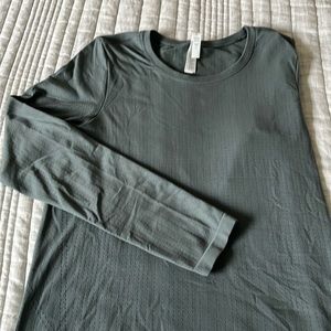 Athleta In-Motion Seamless Long Sleeve Shirt - size M, color grayish green